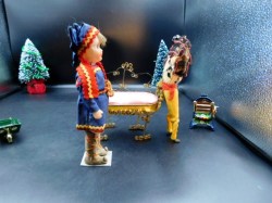 lot 13 2 dolls side